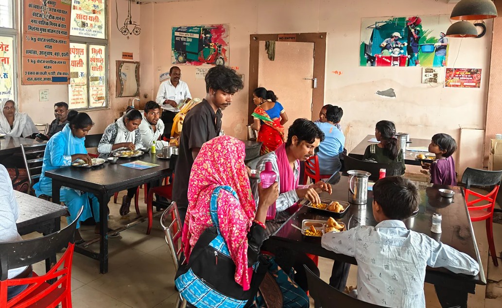 চালু হলো বর্জ্যের বিনিময়ে খাবার