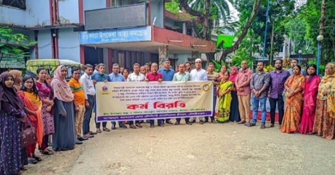 শ্রীমঙ্গলে স্বাস্থ্য সহকারীদের কর্মবিরতিতে বন্ধ ইপিআই-টাইফয়েড ক্যাম্পেইন