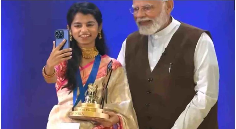 “রাজনীতিতে যাচ্ছি নিজ অঞ্চলকে সেবা দিতে”—মৈথিলী ঠাকুরের বিহারের নির্বাচনী পরিকল্পনা