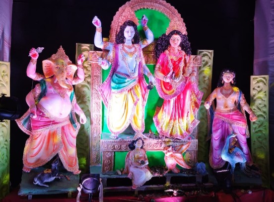 পলাশে লক্ষ্মী পূজার আলোয় সমৃদ্ধির উৎসব