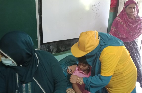 দেশে প্রথমবারের মতো টাইফয়েড টীকাদান কর্মসূচি শুরু