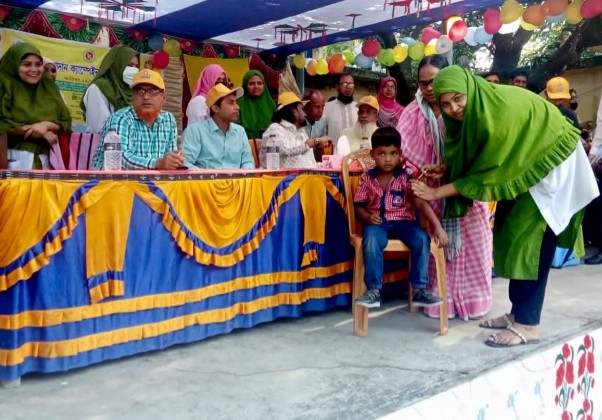 আত্রাইয়ে জাতীয় টাইফয়েড টিকাদান ক্যাম্পেইন উদ্বোধন