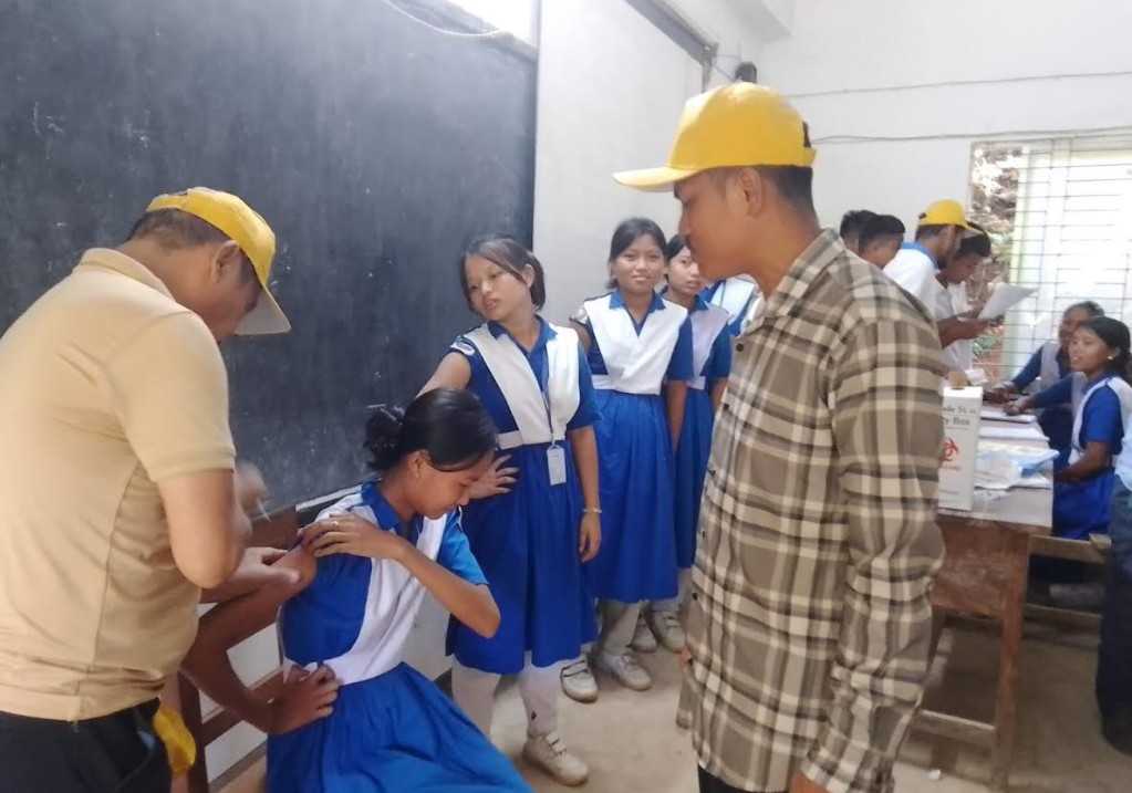 বিলাইছড়িতে প্রথম দিনে ৯০১ শিশুকে টাইফয়েড টিকা প্রদান