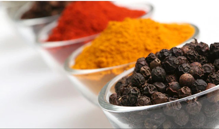 ইমিউনিটি বাড়াতে খাদ্যের জুটি: বিশেষজ্ঞদের পরামর্শে কিছু কার্যকর সংমিশ্রণ