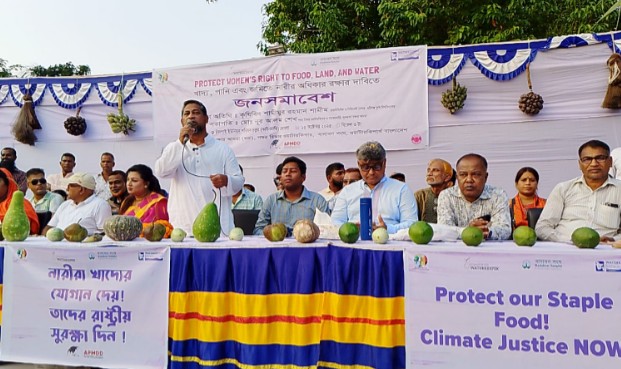 জলবায়ু যোদ্ধা নারী: গ্রামীণ মায়েদের অধিকারের জন্য শিবিরের কান্না-হাসির স্বপ্ন