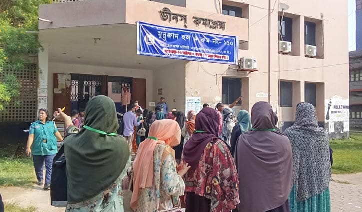 ৩৫ বছর পর রাকসু নির্বাচনের ভোটগ্রহণ শুরু 