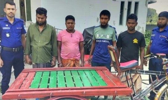 ঝিনাইদহের  রাস্তায় গলা কেটে ভ্যান লুট, আসামিরা আটক