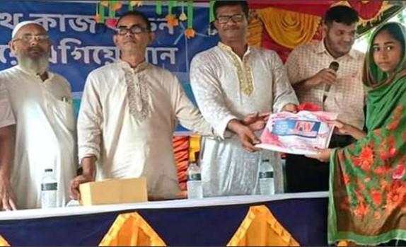 শীতের হিমে এতিমদের উষ্ণ আলিঙ্গন!