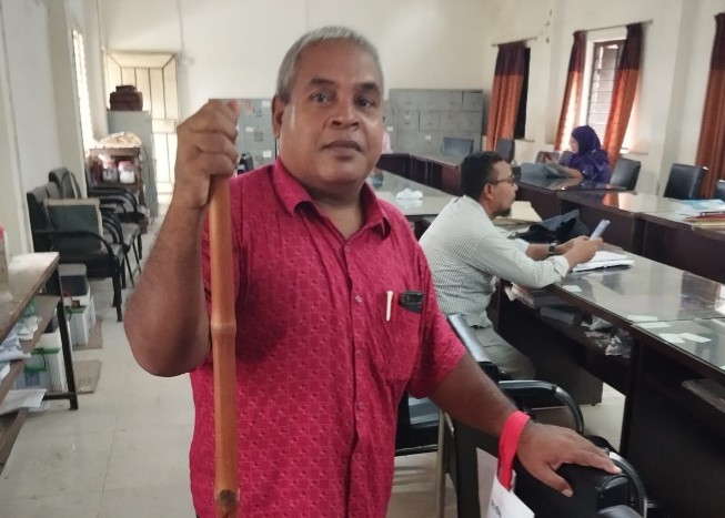 সুজন দও: জীবনযুদ্ধে অদম্য এক শিক্ষকের আলোর পথ!