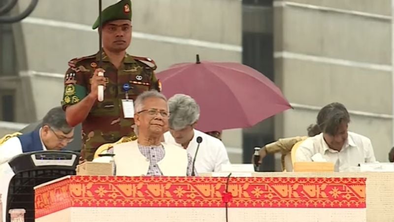 জাতীয় জুলাই সনদ: স্বাক্ষর অনুষ্ঠান শুরু, মঞ্চে প্রধান উপদেষ্টা