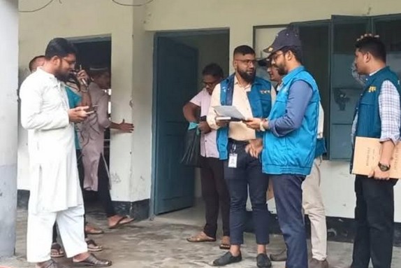 এতিমদের স্বপ্নে দুর্নীতির কালো ছায়া!