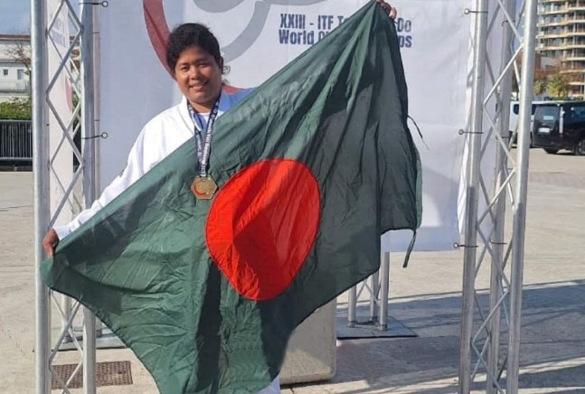 লালমনিরহাটের প্রত্যন্ত গ্রাম থেকে বিশ্বজয়