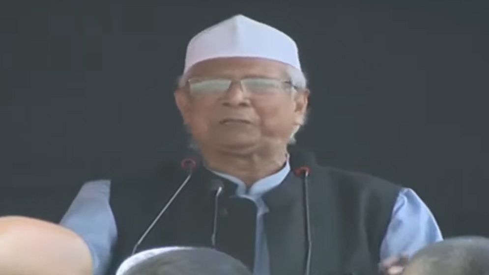 উচ্চ শিরে দাঁড়িয়ে নির্ভীক জীবনের অনুপ্রেরণা হাদি: প্রধান উপদেষ্টা