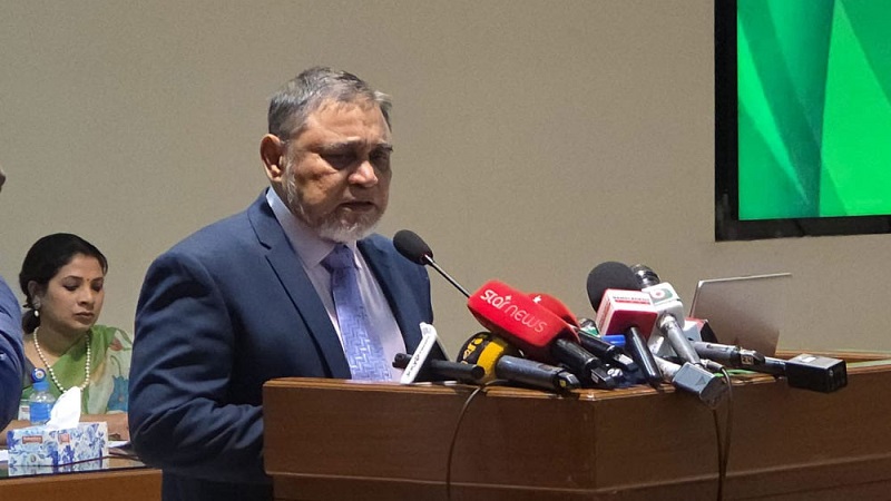 আইনের শাসন কাকে বলে দেখিয়ে দিতে চাই : সিইসি 