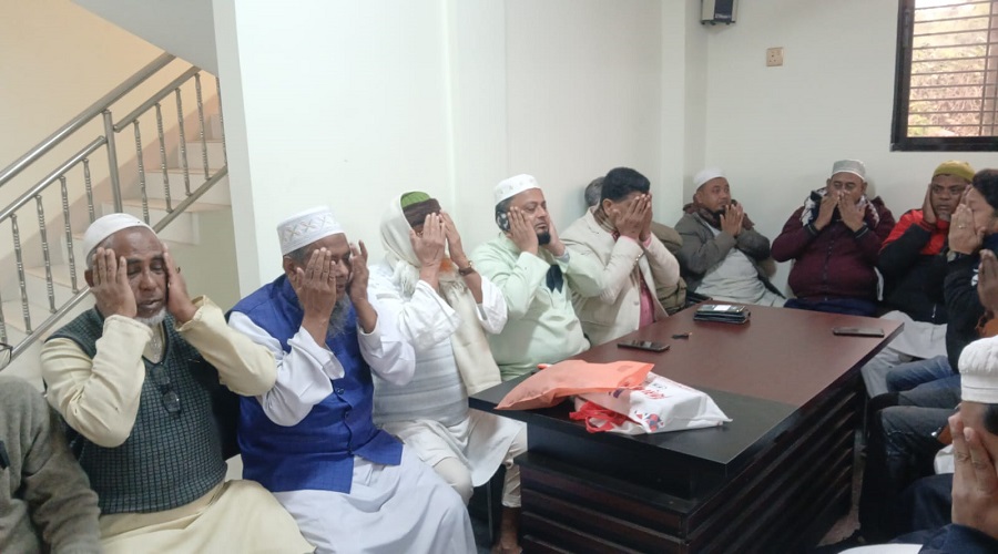 কেরানীগঞ্জে বেগম খালেদা জিয়ার রুহের মাগফেরাতের জন্য দোয়া ও কোরআন খতম