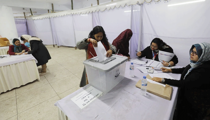 উৎসবমুখর পরিবেশে জকসুর ভোটগ্রহণ চলছে