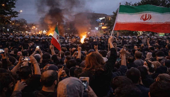 ইরানে একরাতে দুই শতাধিক বিক্ষোভকারী নিহত