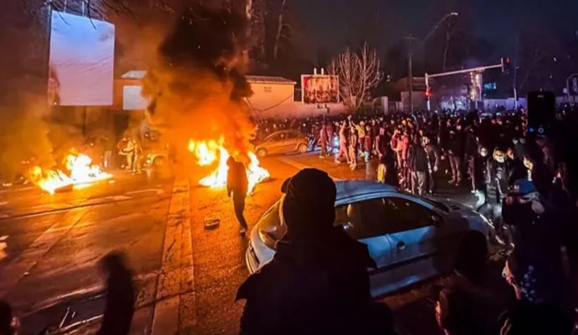 যুক্তরাষ্ট্রে পাল্টা হামলার হুমকি ইরানের: বিক্ষোভে নিহত বেড়ে ৫৪৩