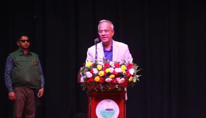 নির্বাচনকে বাধাগ্রস্ত করতে পারে এমন অপতৎপরতা কঠোর হস্তে দমন করার নির্দেশ স্বরাষ্ট্র উপদেষ্টার