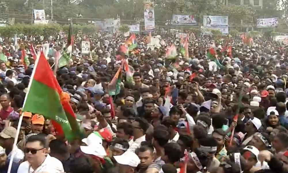 বরিশালে বিএনপির জনসভা শুরু, কানায় কানায় পূর্ণ মাঠ