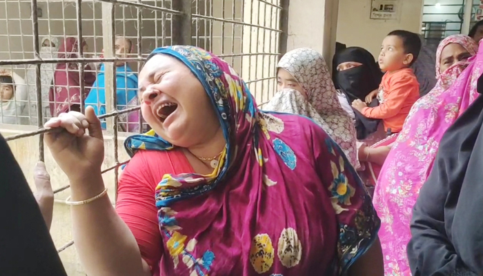 নরসিংদীতে দুই পক্ষের সংঘর্ষ, গুলিবিদ্ধ হয়ে কিশোরের মৃত্যু