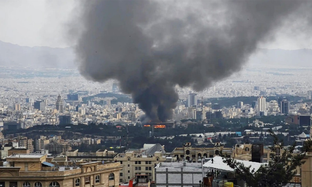 তেহরানে ক্ষেপণাস্ত্র হামলা চালিয়েছে ইসরায়েল