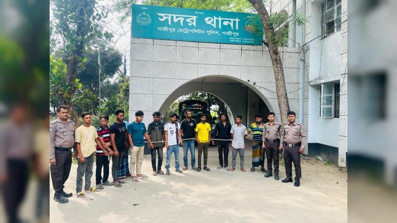 সদর মেট্রো থানার সাঁড়াশি অভিযানে ২৪ ঘণ্টায় গ্রেফতার ৩৯