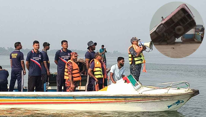 ফেরিঘাটে বাস দুর্ঘটনা দৌলতদিয়ায় আজও চলছে উদ্ধার অভিযান