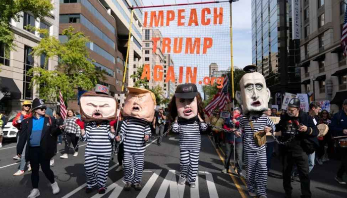 ট্রাম্পকে সরাতে ইতিহাসে সর্ববৃহৎ আন্দোলনের ডাক