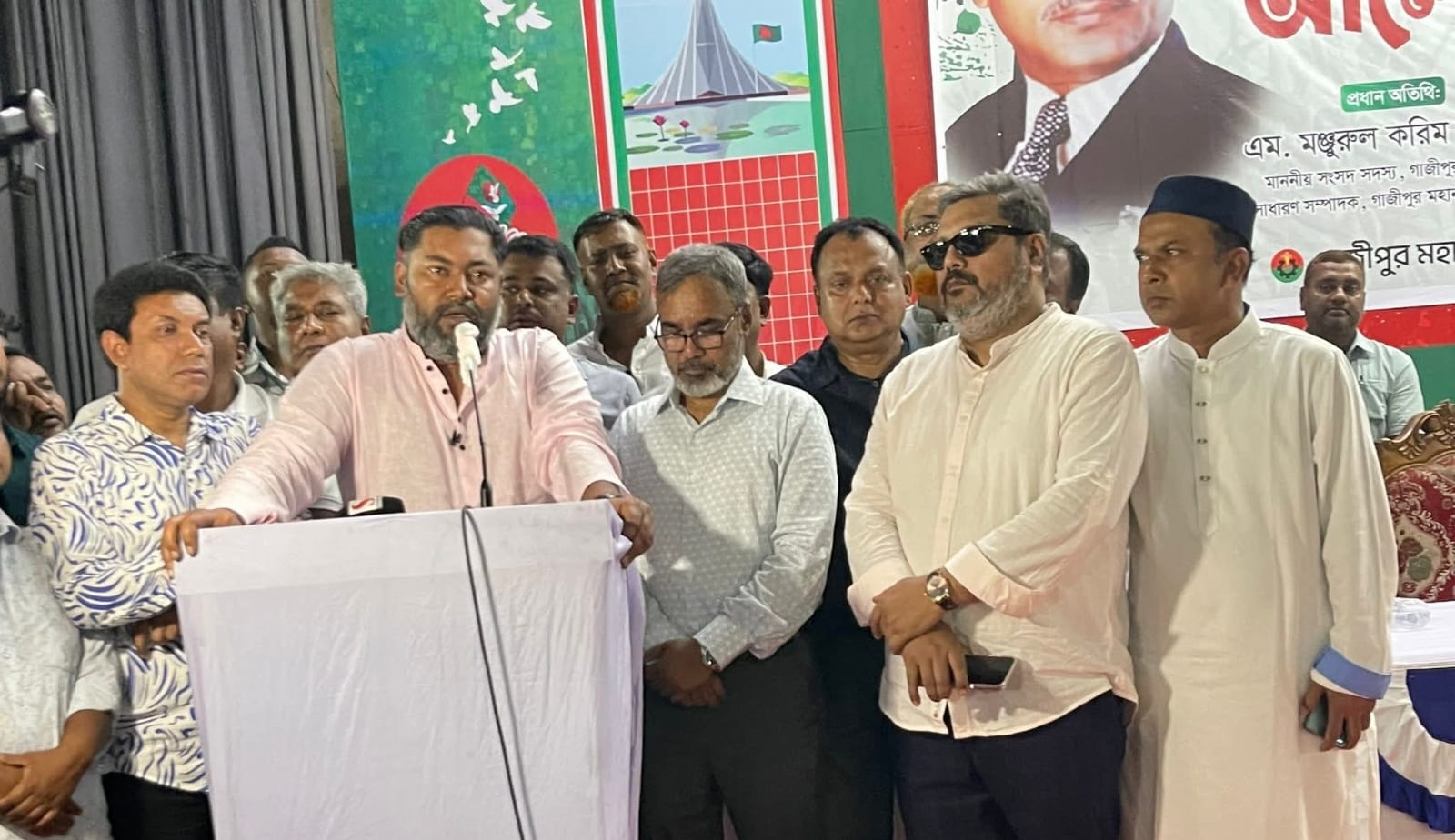 তারেক রহমানের নেতৃত্বে ঐক্যবদ্ধ হওয়ার আহ্বান: গাজীপুর মহানগর বিএনপি   