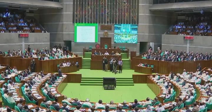 দেশের শীর্ষ ২০ ঋণখেলাপির তালিকা সংসদে