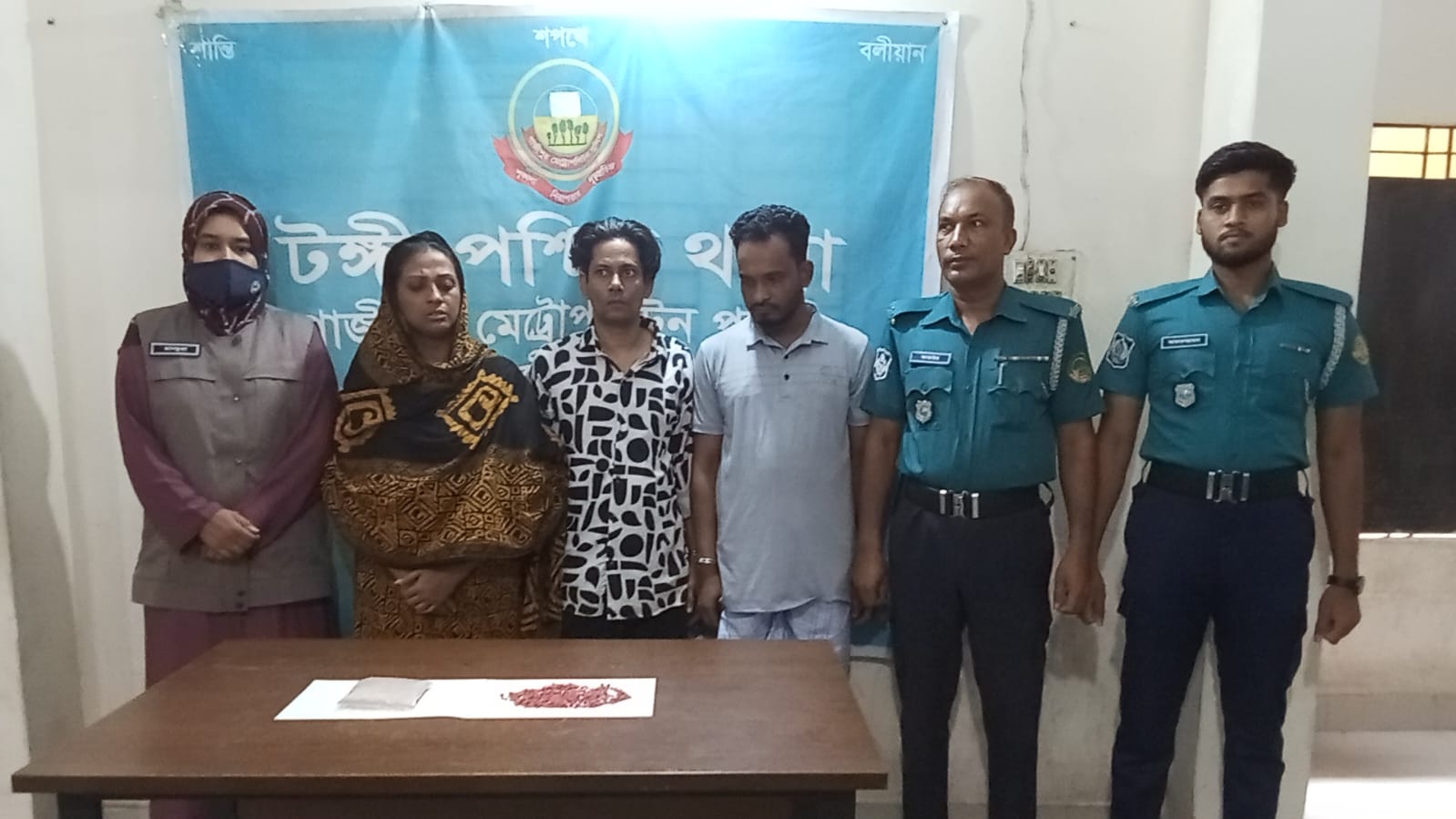 টঙ্গীতে পৃথক অভিযানে মাদকসহ ৩ গ্রেপ্তার, উদ্ধার হিরোইন ও ইয়াবা