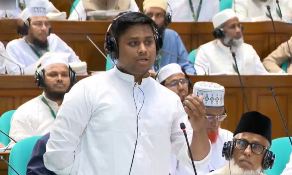 ‘বাপের দোয়া ক্রিকেট বোর্ড হয়েছে’—সংসদে হাসনাত আব্দুল্লাহ