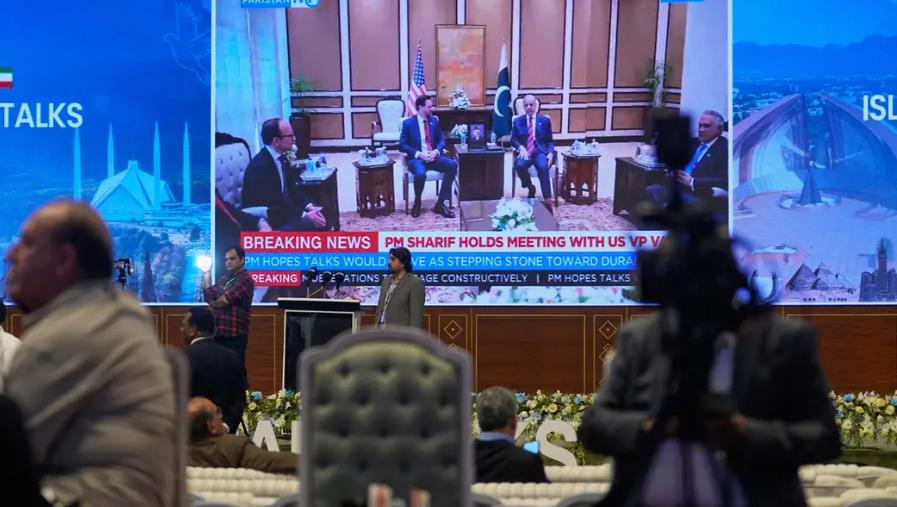 ঐতিহাসিক মুহূর্ত যুক্তরাষ্ট্র ও ইরানের প্রতিনিধিরা সরাসরি আলোচনা করছেন