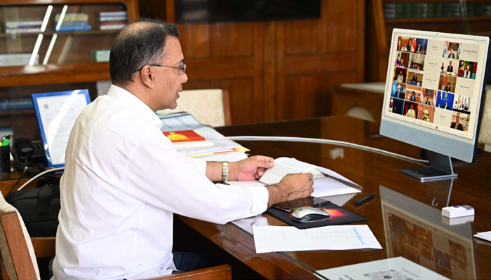 উন্নয়ন অংশীদারদের কাছে ২০০ কোটি ডলার সহায়তা চাইলেন প্রধানমন্ত্রী