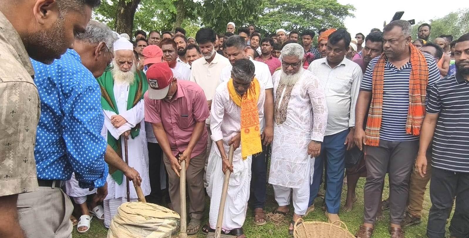 সম্প্রীতির দৃস্টান্ত স্থাপন- তিন ধর্মের মানুষ দিয়ে খাল খনন উদ্বোধন করিয়েছেন : ব্যারিস্টার কায়সার কামাল