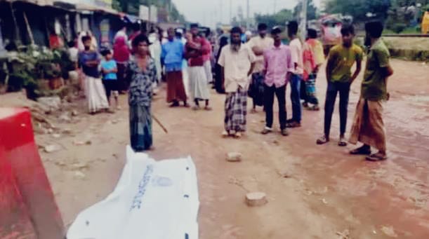 টঙ্গীতে ভয়াবহ ট্র্যাজেডি: ঘুমন্ত ছেলেকে হত্যা, ট্রেনে ঝাঁপ বাবার