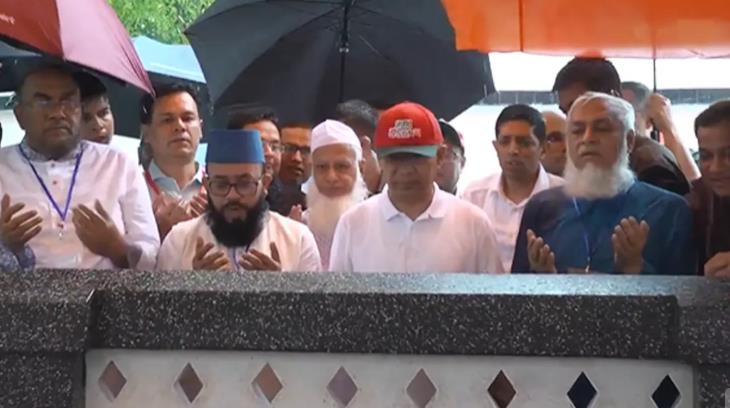 শাহজালালের মাজার জিয়ারত করলেন প্রধানমন্ত্রী