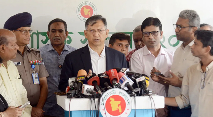 অবৈধ অস্ত্র উদ্ধার, ভুয়া মামলা প্রত্যাহারে সরকার কঠোর অবস্থানে: স্বরাষ্ট্রমন্ত্রী